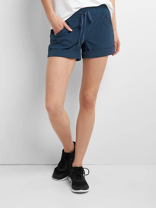 Gap Women Rec Tech Hiking Shorts - Constellation Blue