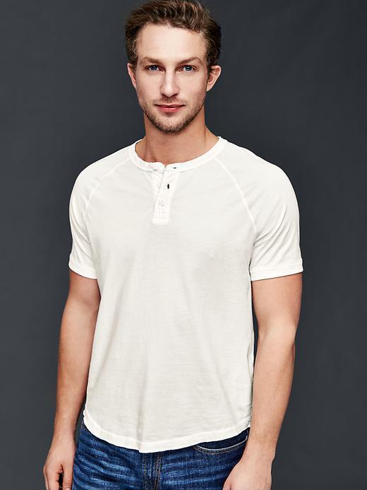 Gap Men Vintage Wash Short Sleeve Henley - New Off White