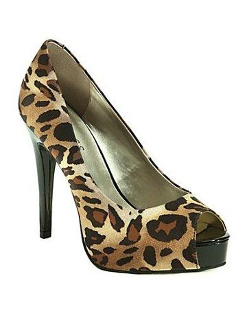 Guess Adison Pump