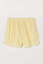 H & M - Sporty Shorts - Yellow