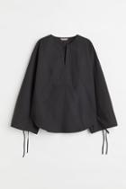 H & M - V-neck Blouse - Black