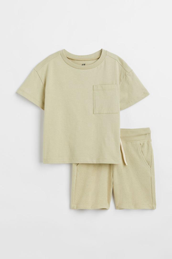 H & M - 2-piece T-shirt And Shorts Set - Green