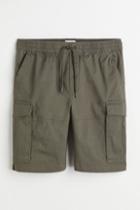 H & M - Regular Fit Twill Cargo Shorts - Green