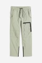 H & M - Regular Fit Nylon Cargo Pants - Green