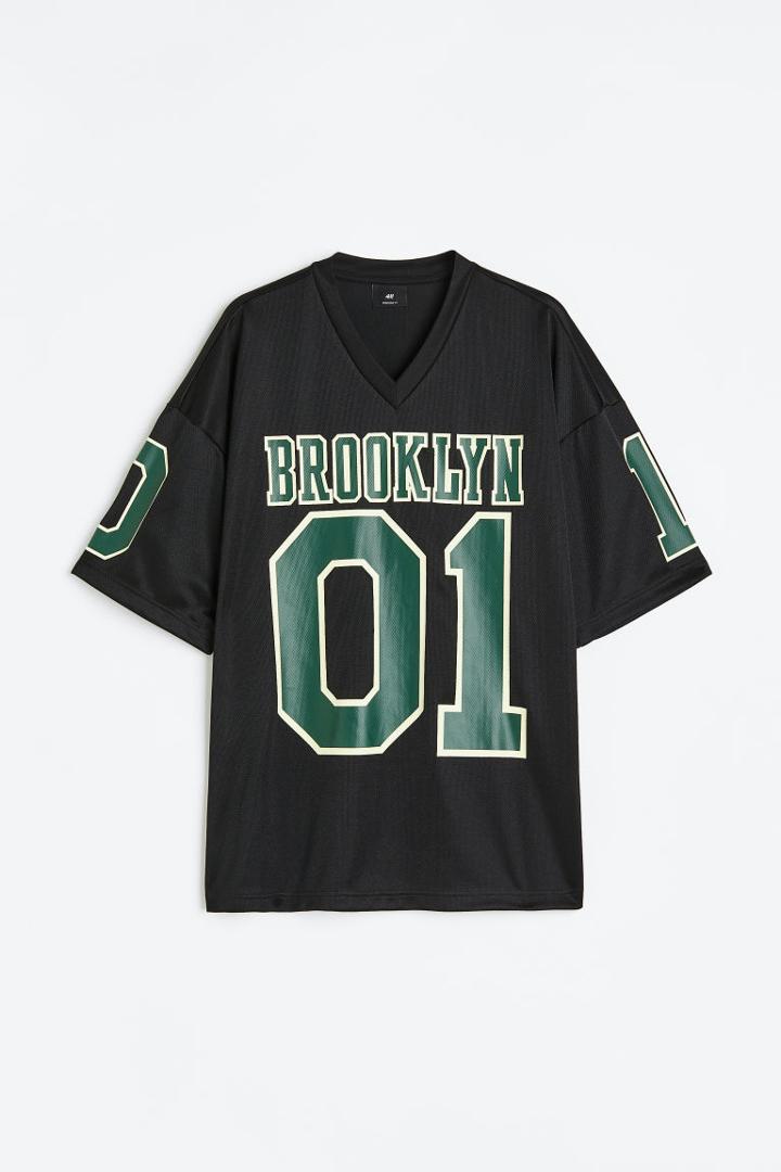 H & M - Oversized Fit Printed Mesh T-shirt - Black