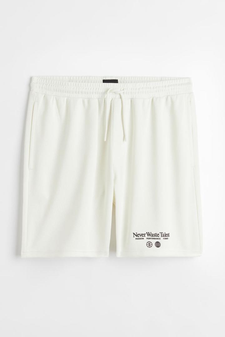 H & M - Relaxed Fit Mesh Shorts - White
