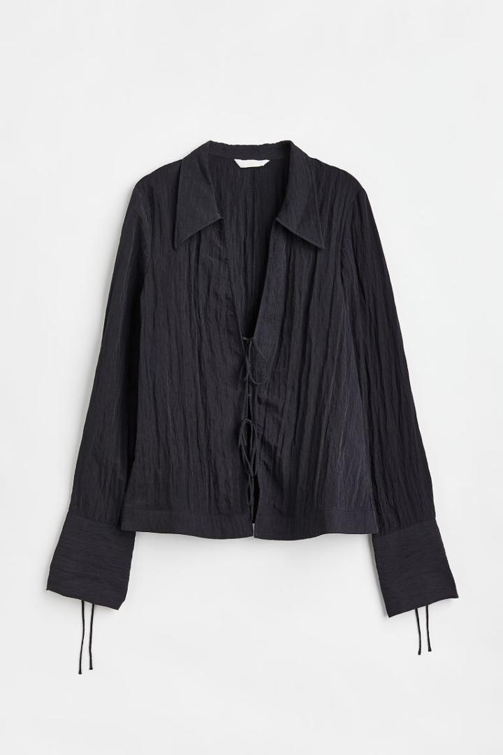 H & M - Crinkled Blouse With Tie Detail - Black