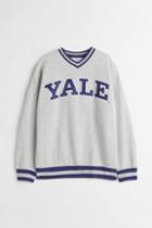 H & M - Sweatshirt With Motif - Gray
