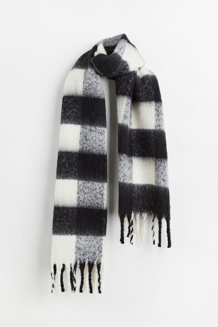 H & M - Scarf With Fringe - Black