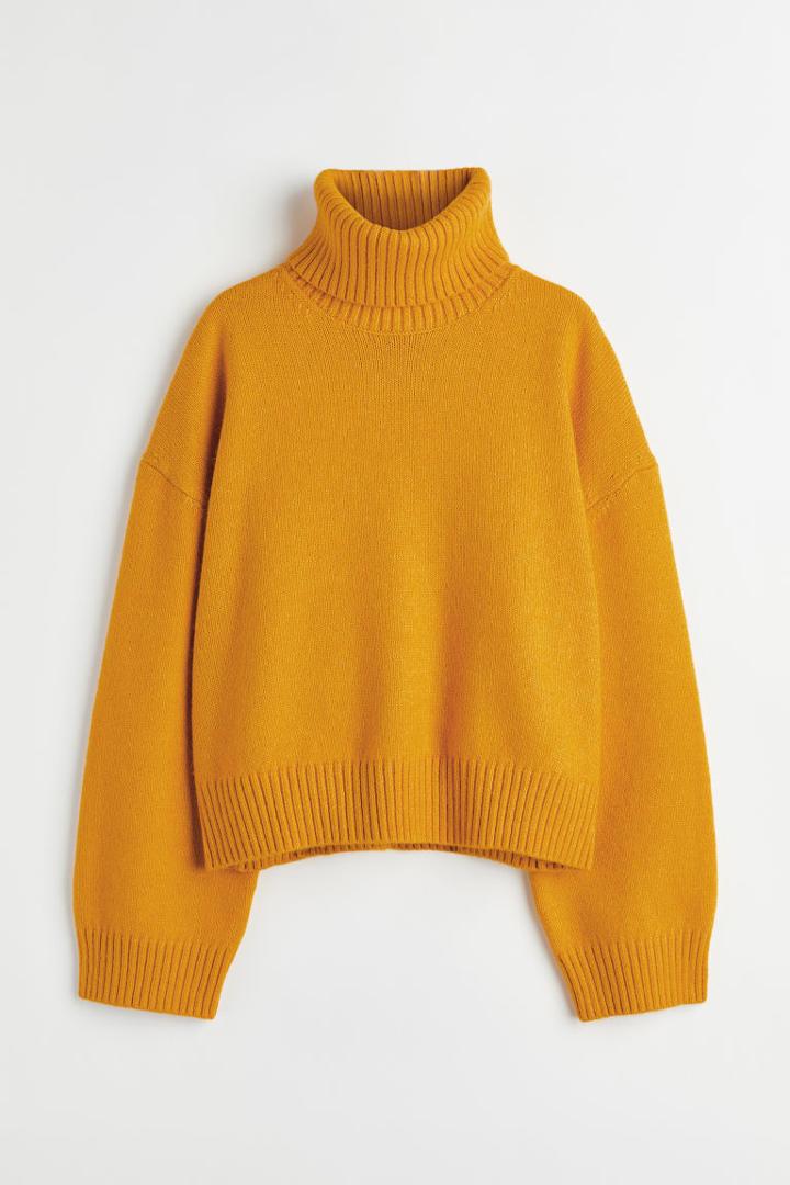 H & M - Oversized Turtleneck Sweater - Yellow