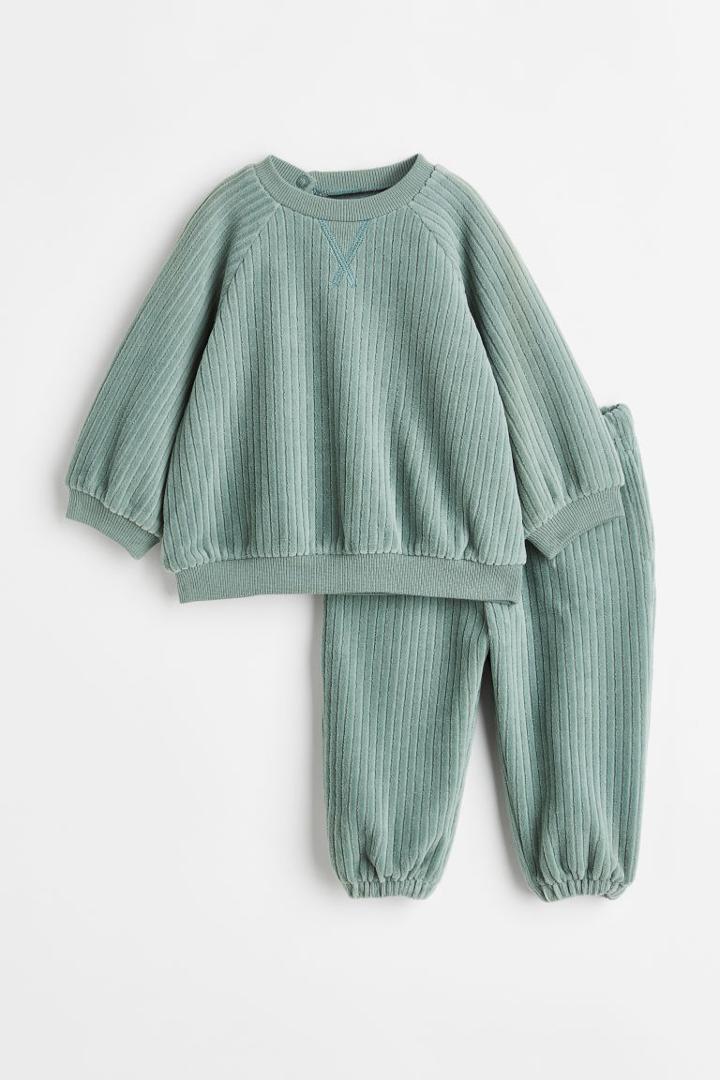 H & M - 2-piece Velour Set - Green