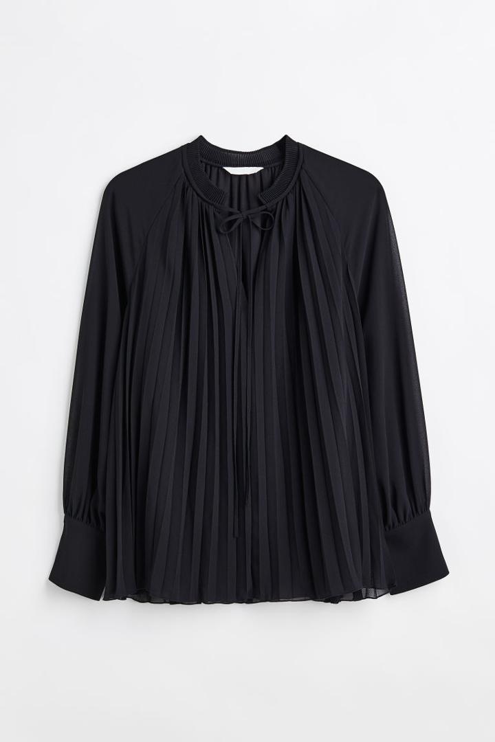 H & M - H & M+ Pleated Chiffon Blouse - Black