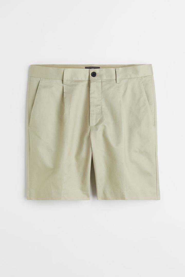 H & M - Regular Fit Dress Shorts - Green