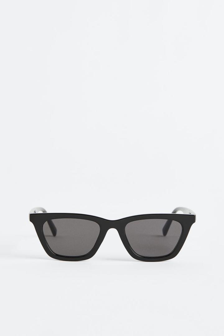 H & M - Cat Eye Sunglasses - Black