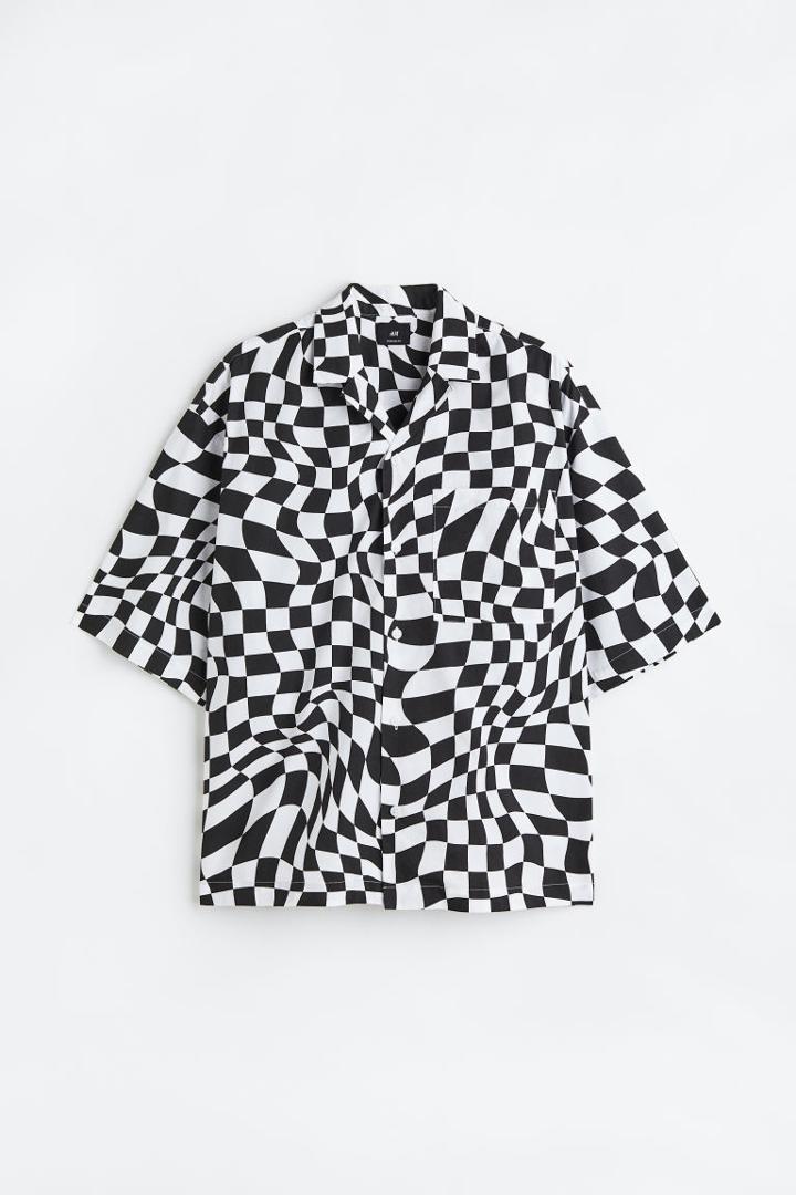 H & M - Oversized Fit Patterned Resort Shirt - Black
