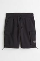 H & M - Relaxed Fit Cargo Shorts - Black