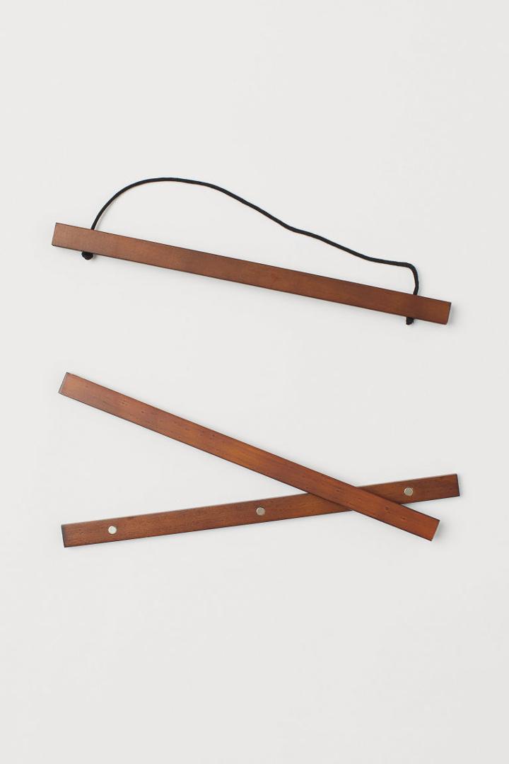 H & M - Wooden Frame Mount - Brown