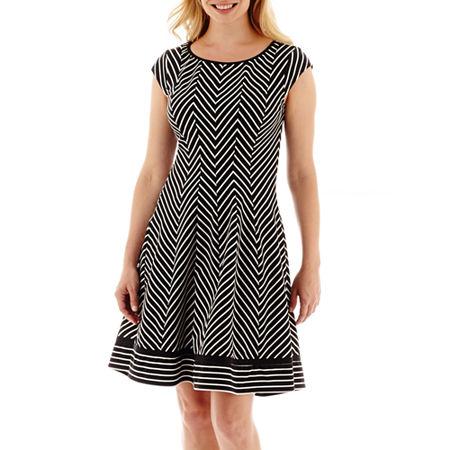 Robbie Bee Cap-sleeve Chevron Print Scuba Fit-and-flare Dress - Petite