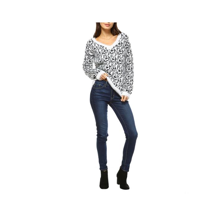 White Mark Leopard Pattern Pullover Sweater