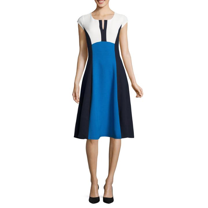 Robbie Bee Short Sleeve Fit & Flare Dress