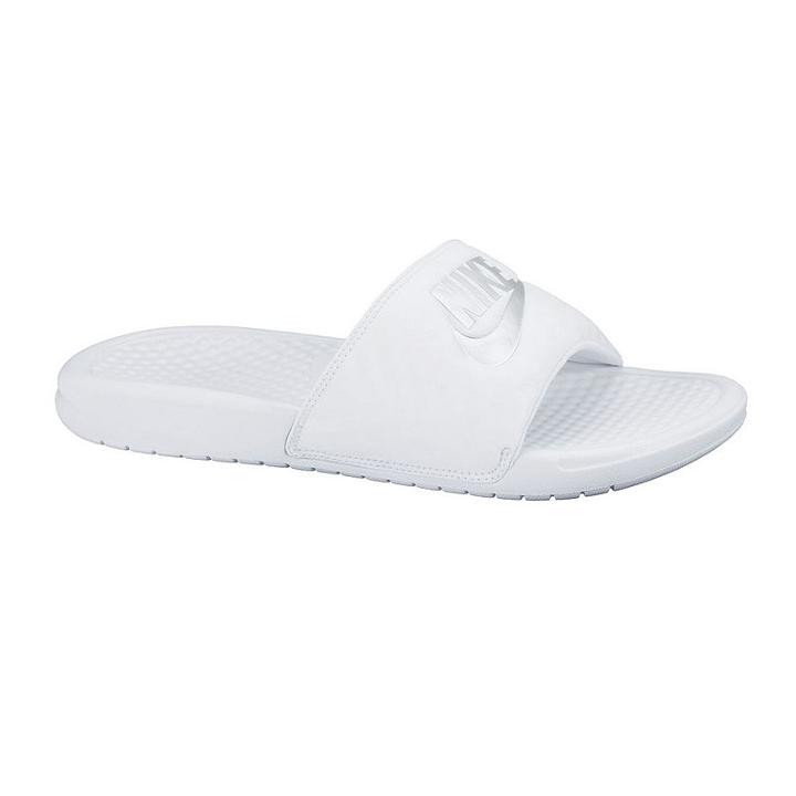 Nike Benassi