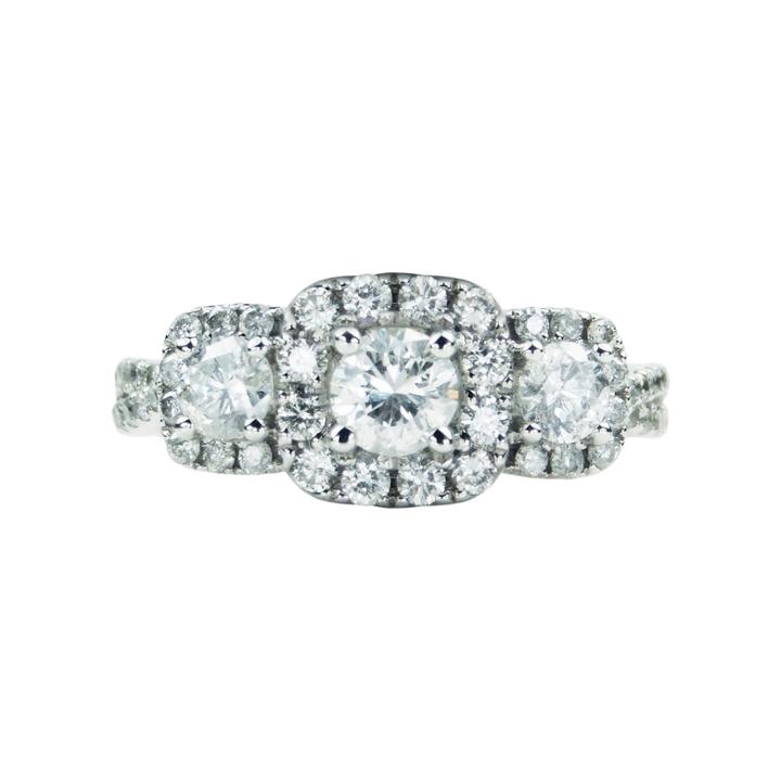 Limited Quantities! Womens 1 1/2 Ct. T.w. Round White Diamond 14k Gold Engagement Ring