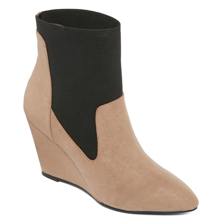 Style Charles Elsa Pointed Toe Wedge Shooties