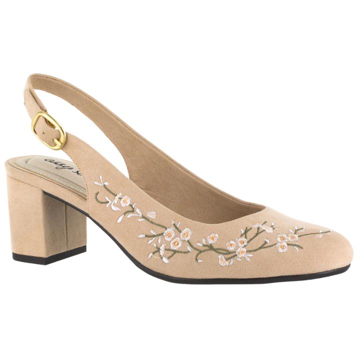 Easy Street Dainty Womens Pumps
