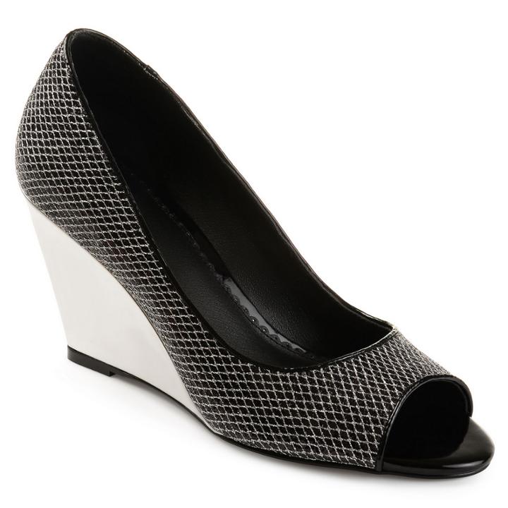 Journee Collection Selma Womens Pumps
