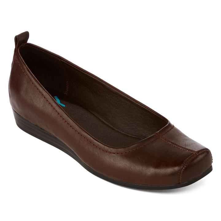 Yuu&trade; Imperial Ballet Flats