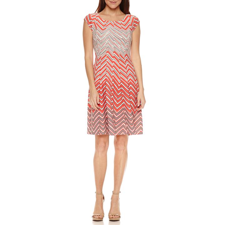 Robbie Bee Short Sleeve Chevron Fit & Flare Dress-petites