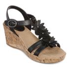 Yuu&trade; Roonie Wedge Sandals