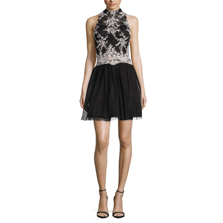 Love Reigns Sleeveless Evening Gown-juniors