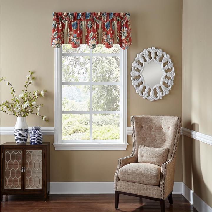 Waverly Brighton Blossom Scallop Valance