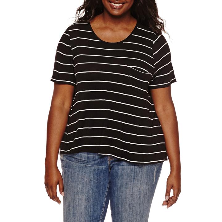 Embossed Short-sleeve Back-button Tee - Juniors Plus