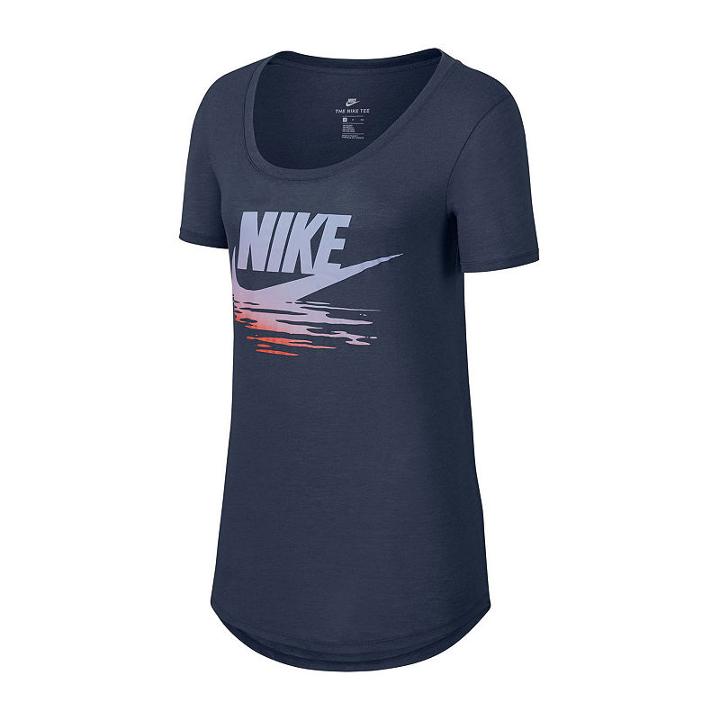 Women's Nike Graphic Boyfriend T-shirt