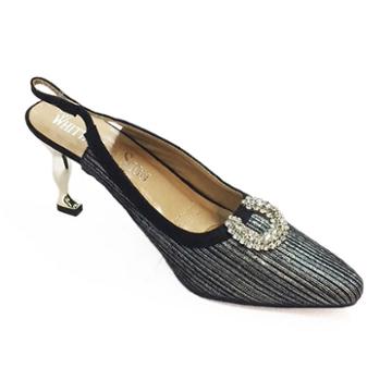 Whittall & Shon Lucky Womens Pumps