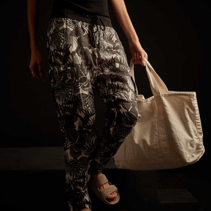 James Perse Tropical Print Linen Cargo Pant