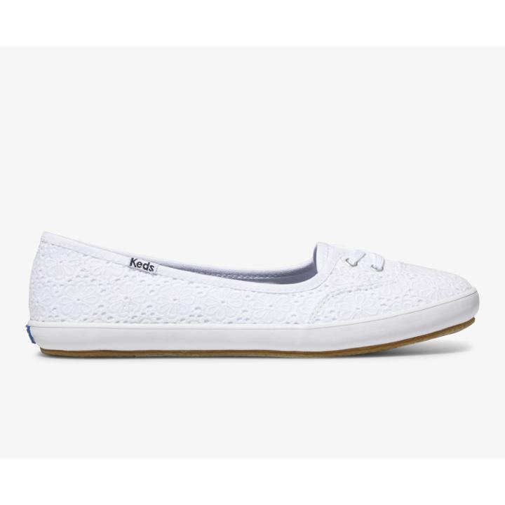 Keds Teacup Eyelet White, Size 6m Women Inchess Shoes