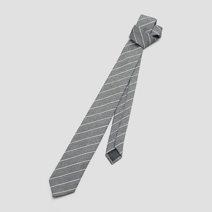Kenneth Cole New York Grey Tie With Diagonal White Stripes - Gray