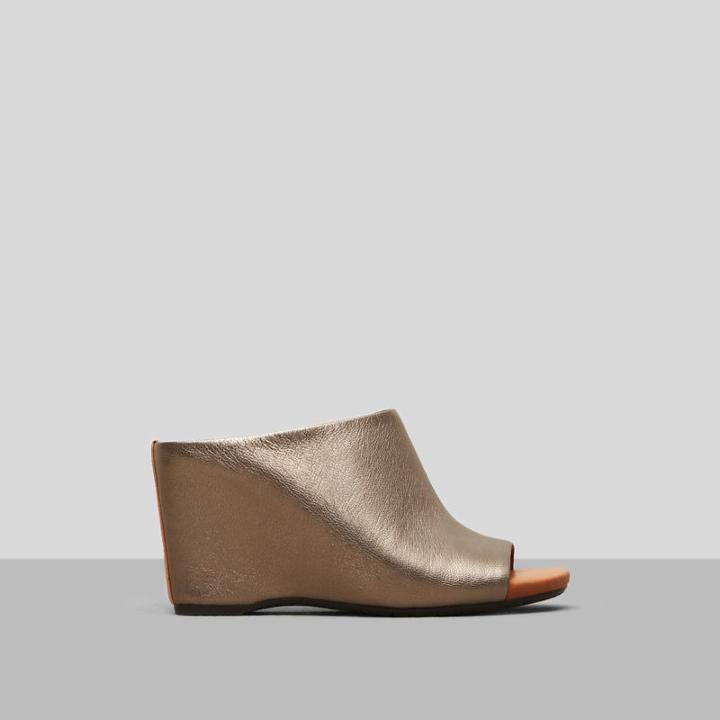 Gentle Souls By Kenneth Cole Ivy Leather Wedge - Grey