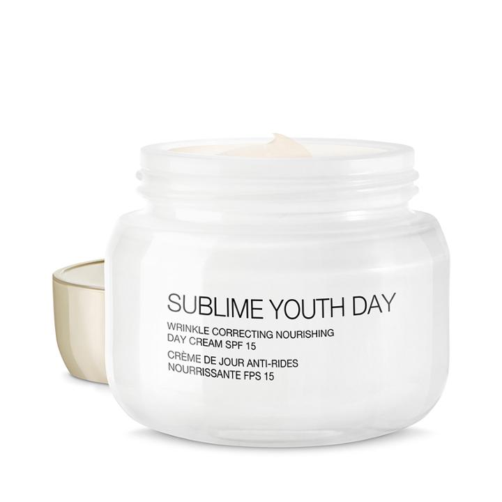 Kiko - Sublime Youth Day Sunscreen Broad Spectrum Spf 15