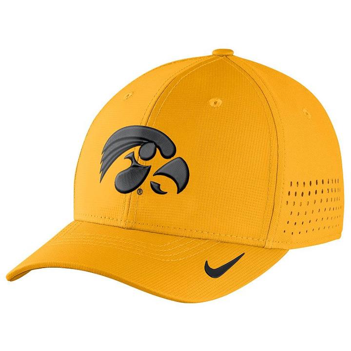 Men's Nike Iowa Hawkeyes Dri-fit Vapor Sideline Flex-fit Cap, Gold