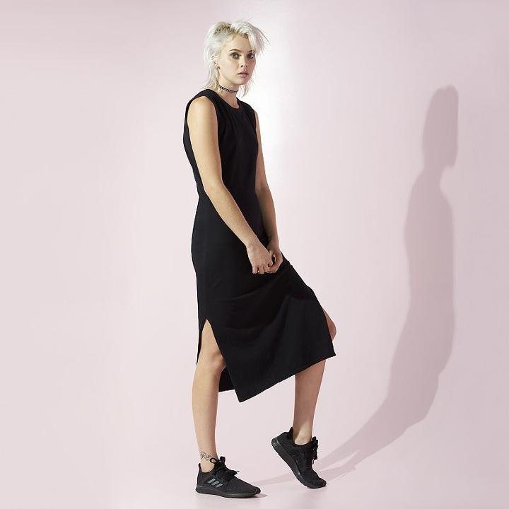 Women's Juicy Cutout Black Shift Dress, Size: Medium
