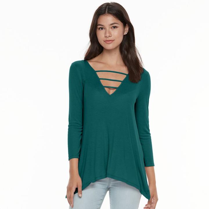 Juniors' Mudd&reg; Shark-bite Ladder V-neck Tee, Teens, Size: Large, Green
