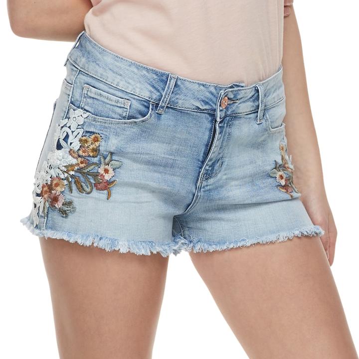 Juniors' Vanilla Star Embroidered Frayed Midrise Jean Shorts, Teens, Size: 7, Med Blue