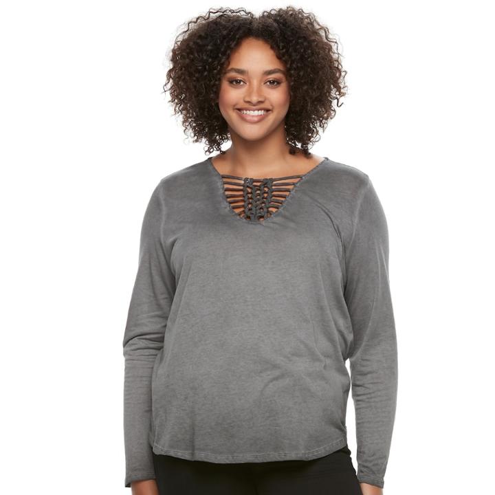 Juniors' Plus Size Mudd&reg; Macrame Inset Tee, Teens, Size: 3xl, Grey (charcoal)