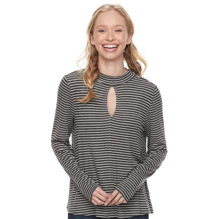 Juniors' So&reg; Keyhole Swing Tee, Teens, Size: Medium, Dark Grey