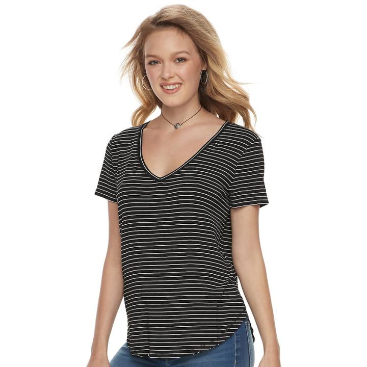 Juniors' So&reg; Perfect Tee, Teens, Size: Medium, Black