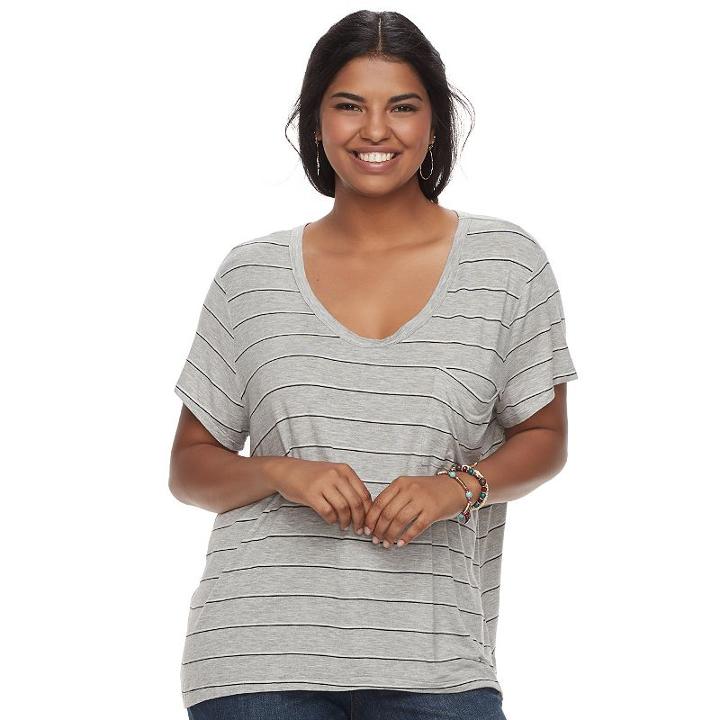 Juniors' Plus Size So&reg; Scoopneck Tee, Teens, Size: 2xl, Med Grey